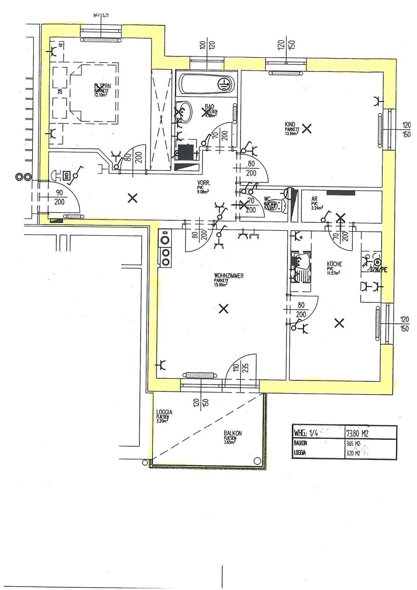 Grundriss einer Wohnung mit Wohnzimmer, Küche, Bad, Schlafzimmer und Balkon.