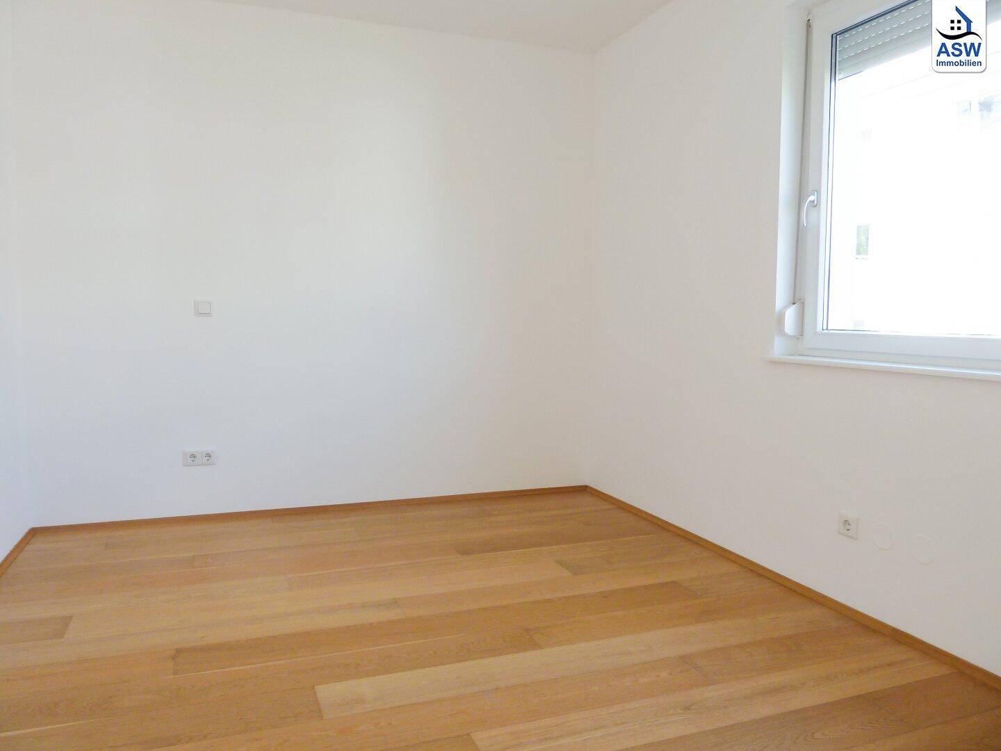 Perfekt aufgeteilte 4-Zimmerwohnung mit großer Terrasse in zentraler Lage (befristet vermietet) - Więcej