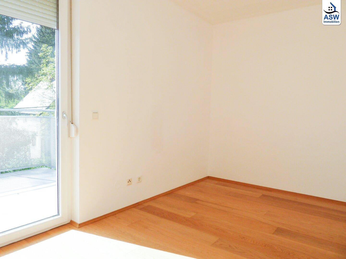 Perfekt aufgeteilte 4-Zimmerwohnung mit großer Terrasse in zentraler Lage (befristet vermietet) - Widok 3