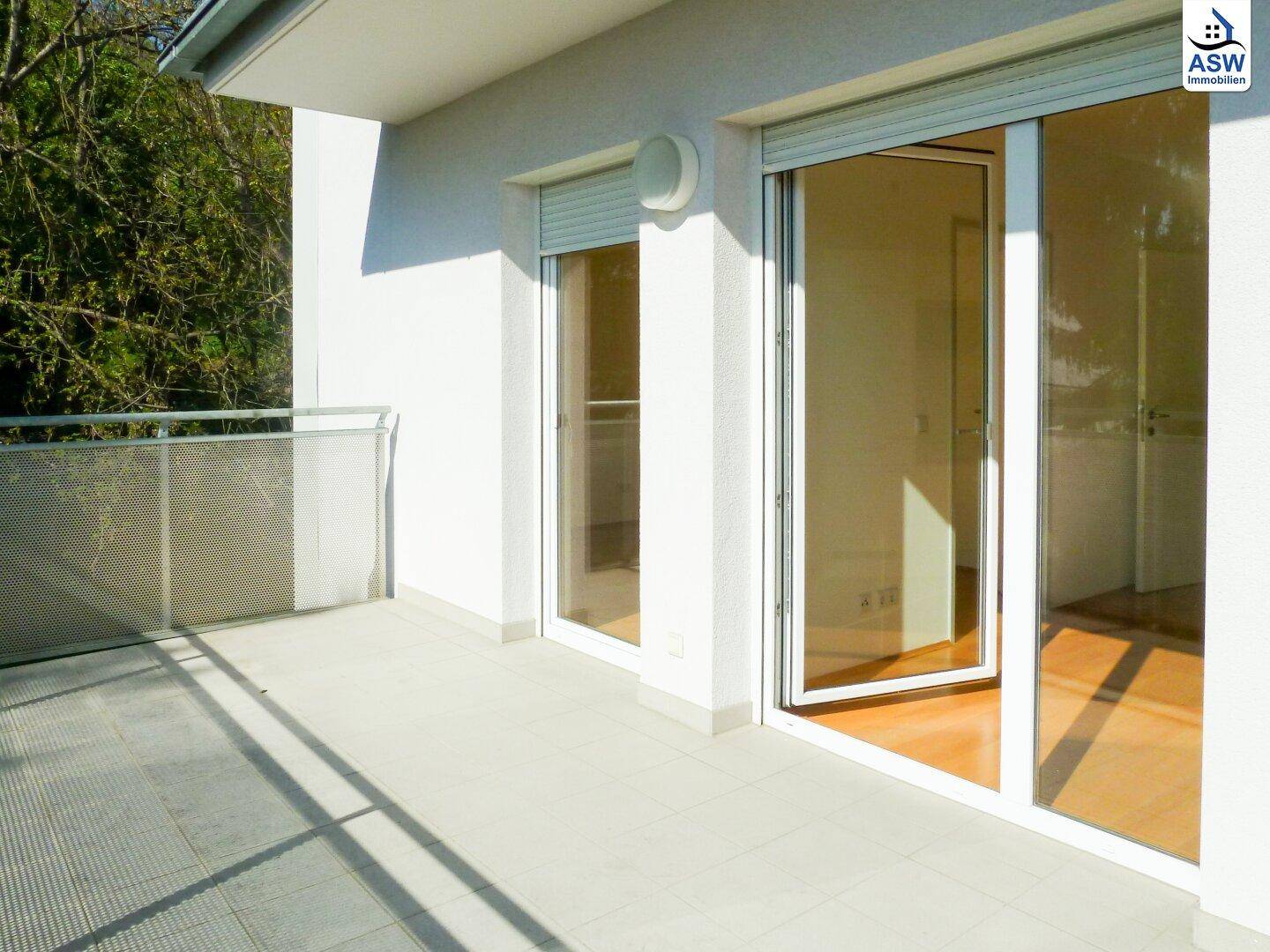 Perfekt aufgeteilte 4-Zimmerwohnung mit großer Terrasse in zentraler Lage (befristet vermietet) - Widok 2