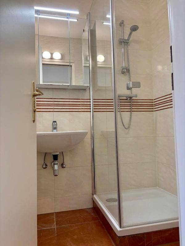 Bad mit Dusche