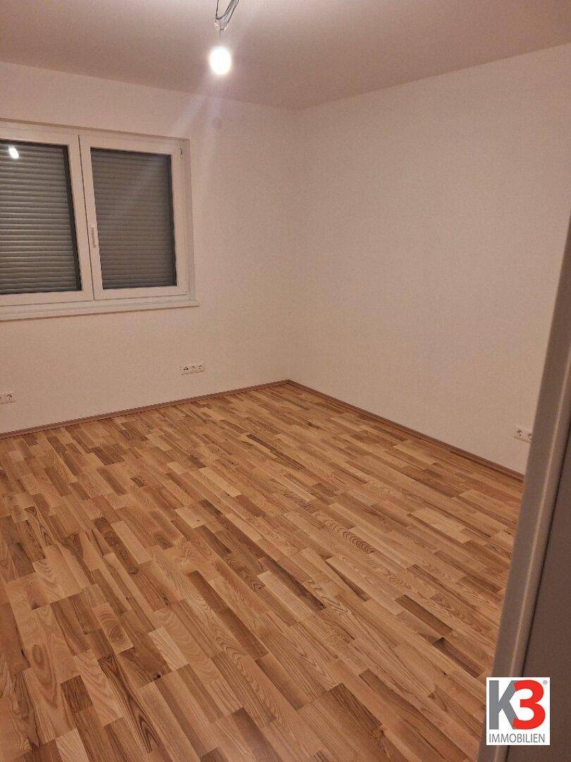 K3 - MODERNES WOHNHAUS. NEUBAU - ERSTBEZUG. Hochwertige Ausführung. Große Terrasse - Ansicht 3