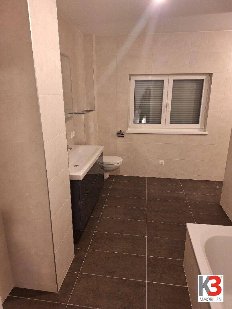K3 - MODERNES WOHNHAUS. NEUBAU - ERSTBEZUG. Hochwertige Ausführung. Große Terrasse - Ansicht 5