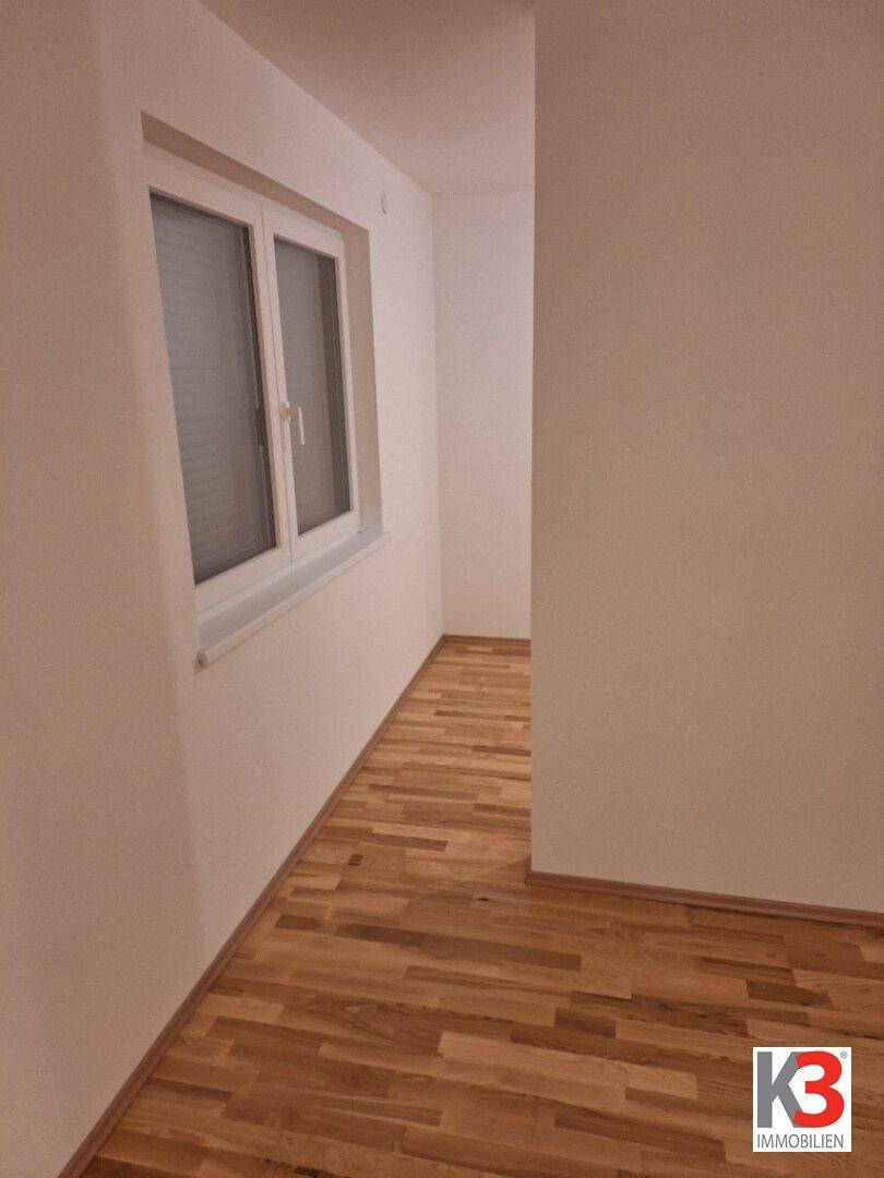 K3 - MODERNES WOHNHAUS. NEUBAU - ERSTBEZUG. Hochwertige Ausführung. Große Terrasse - Ansicht 4