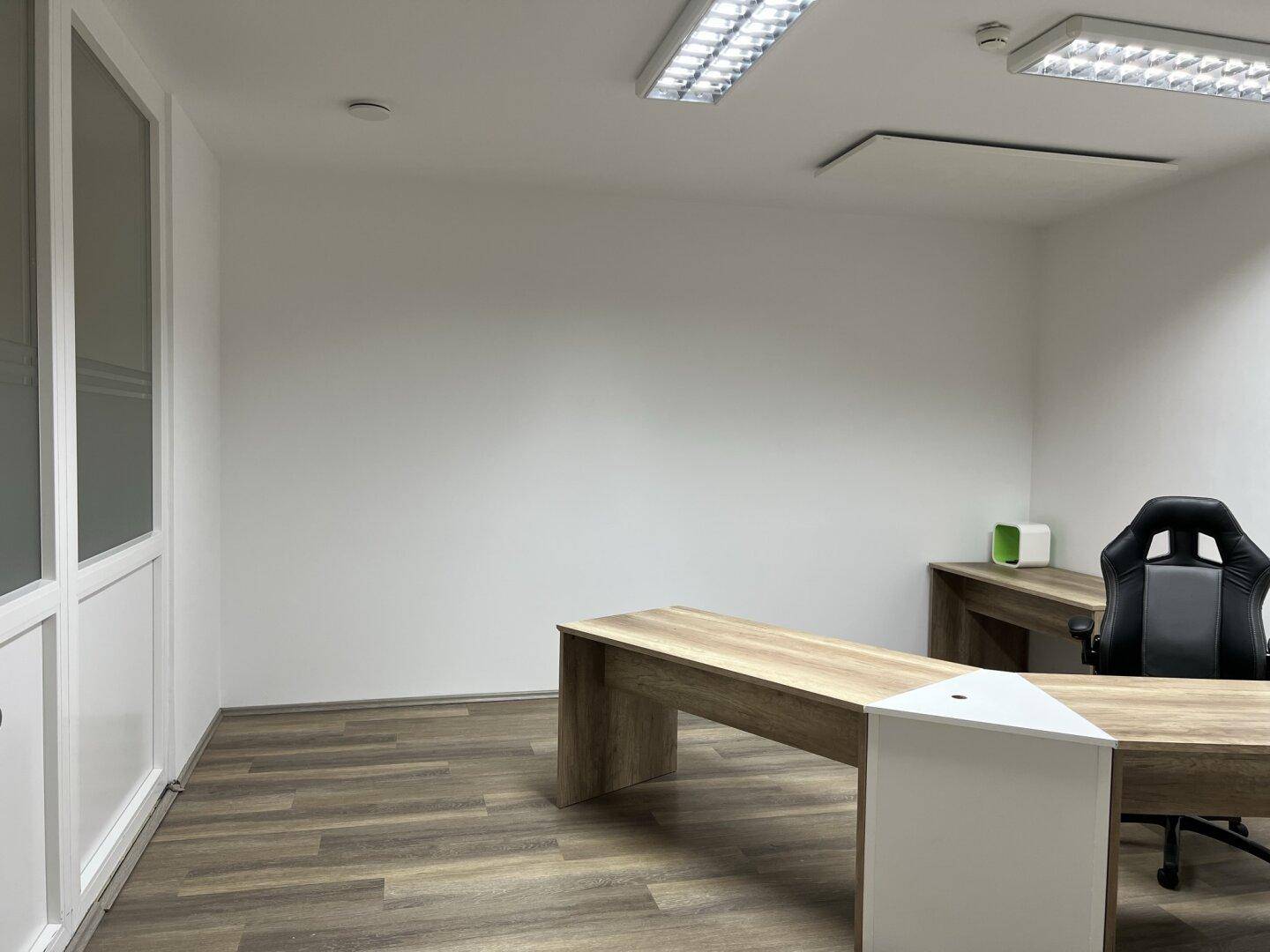 Teilmöbliertes, kleines Büro mit Teeküche und Schulungsraum - Ansicht 2