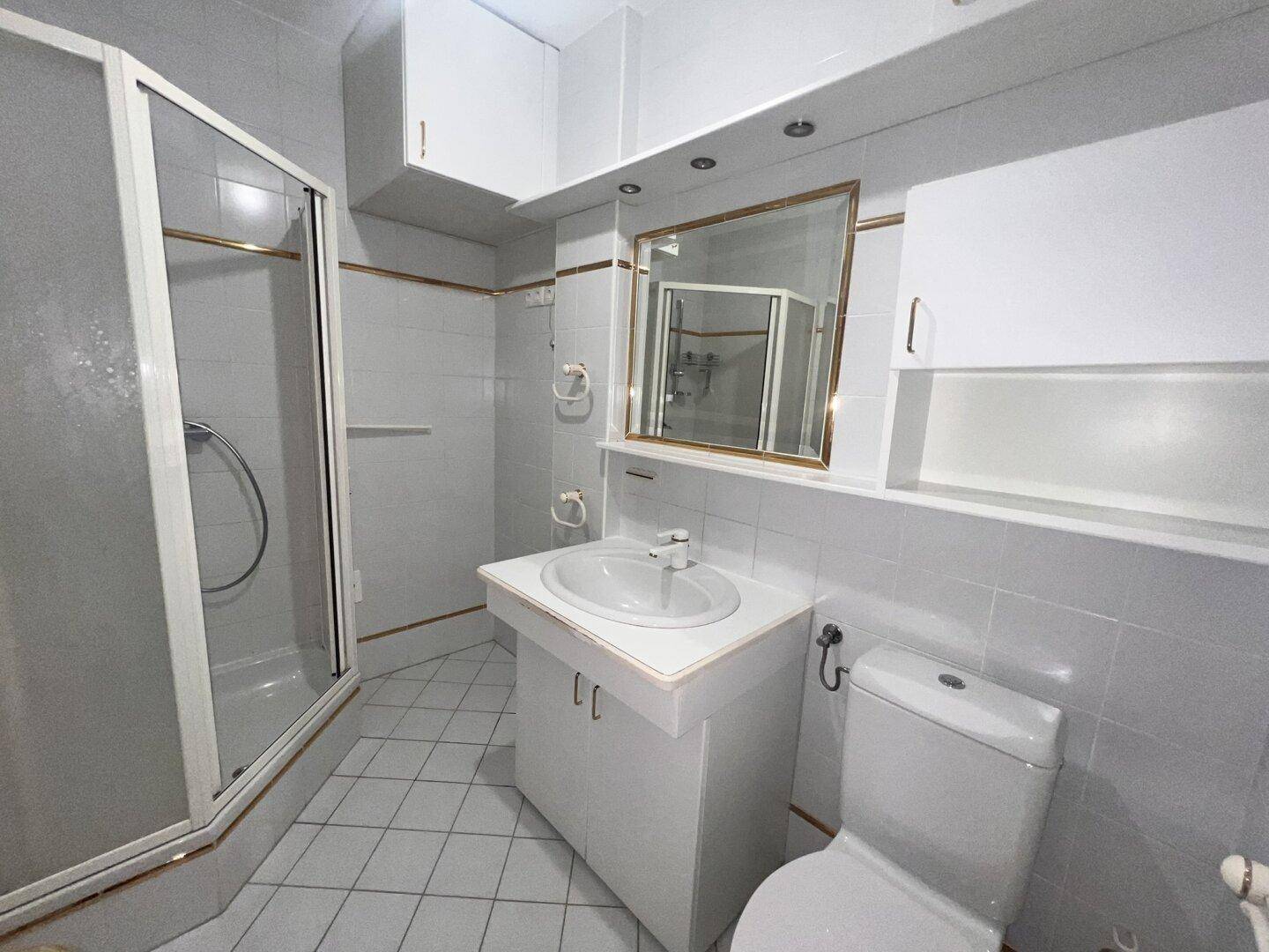 eines der 2 Badezimmer