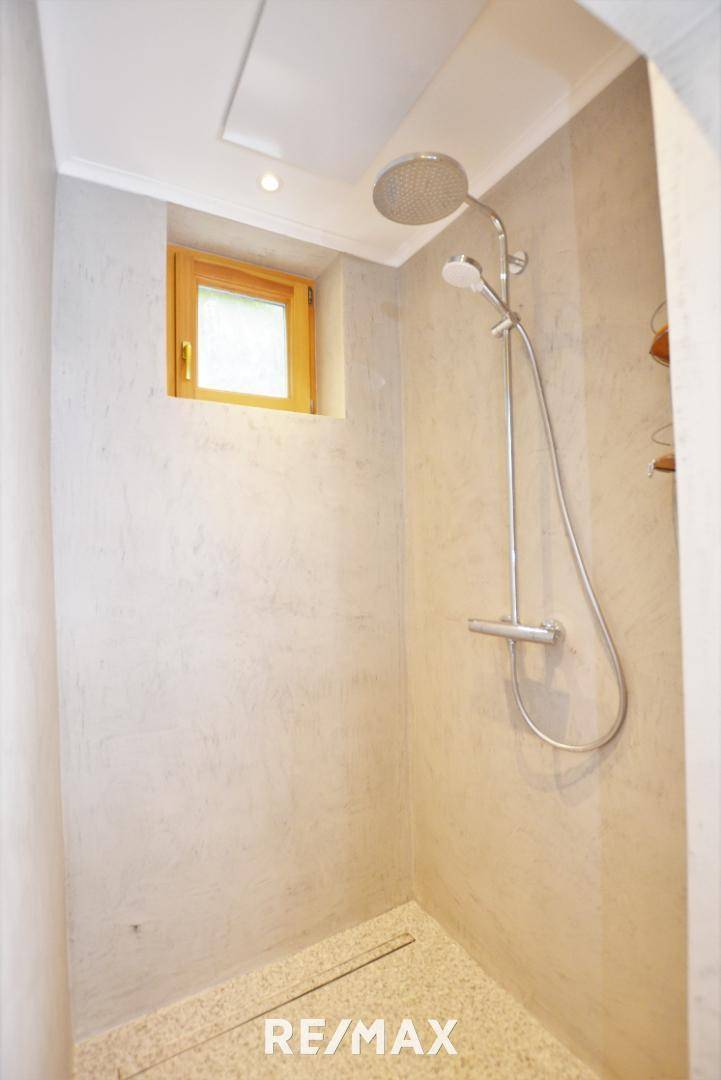Dusche EG