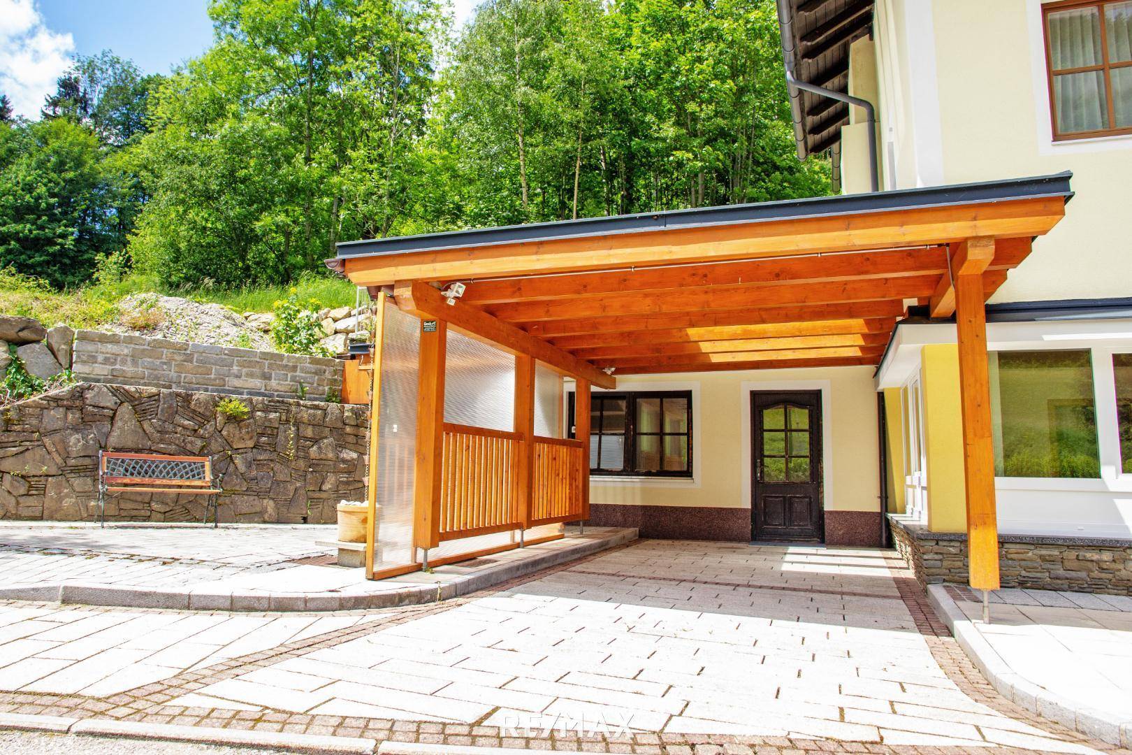 Carport