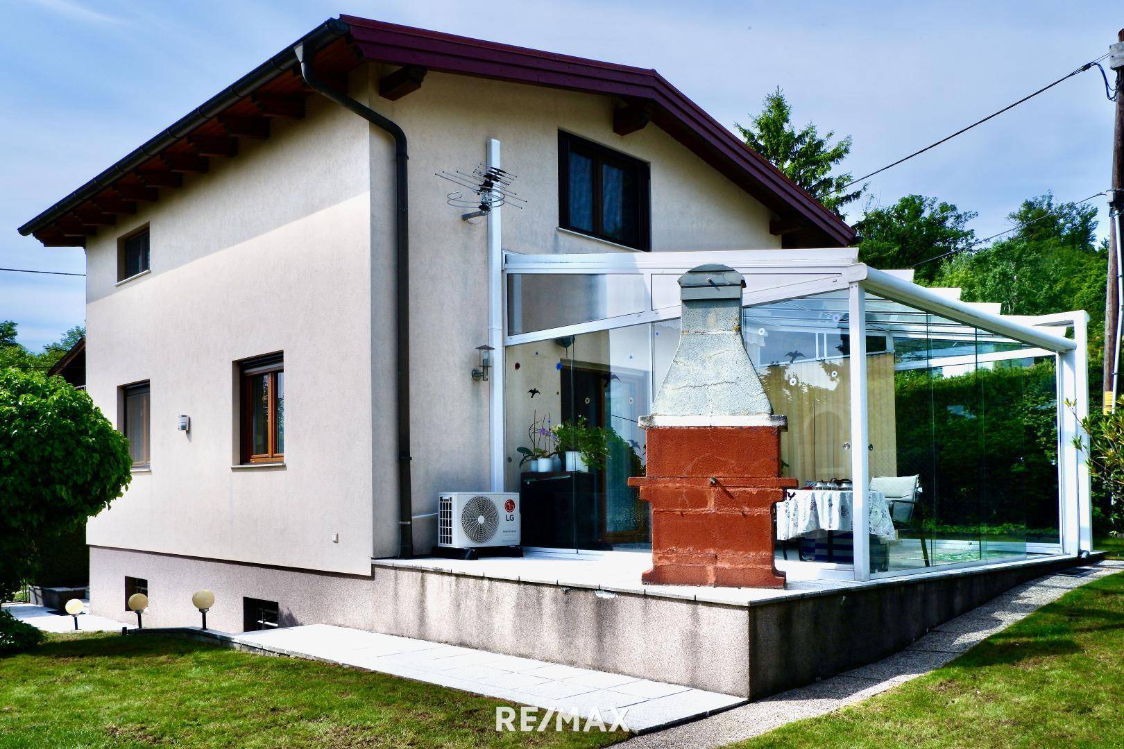 überdachte Terrasse
