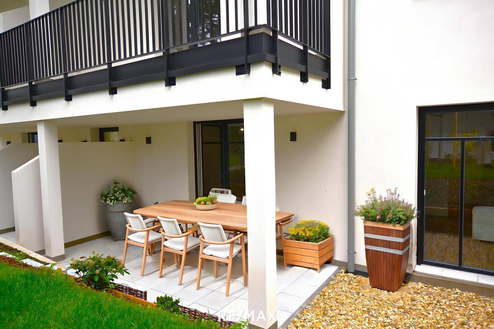 Terrasse (virtuell eingerichtet)