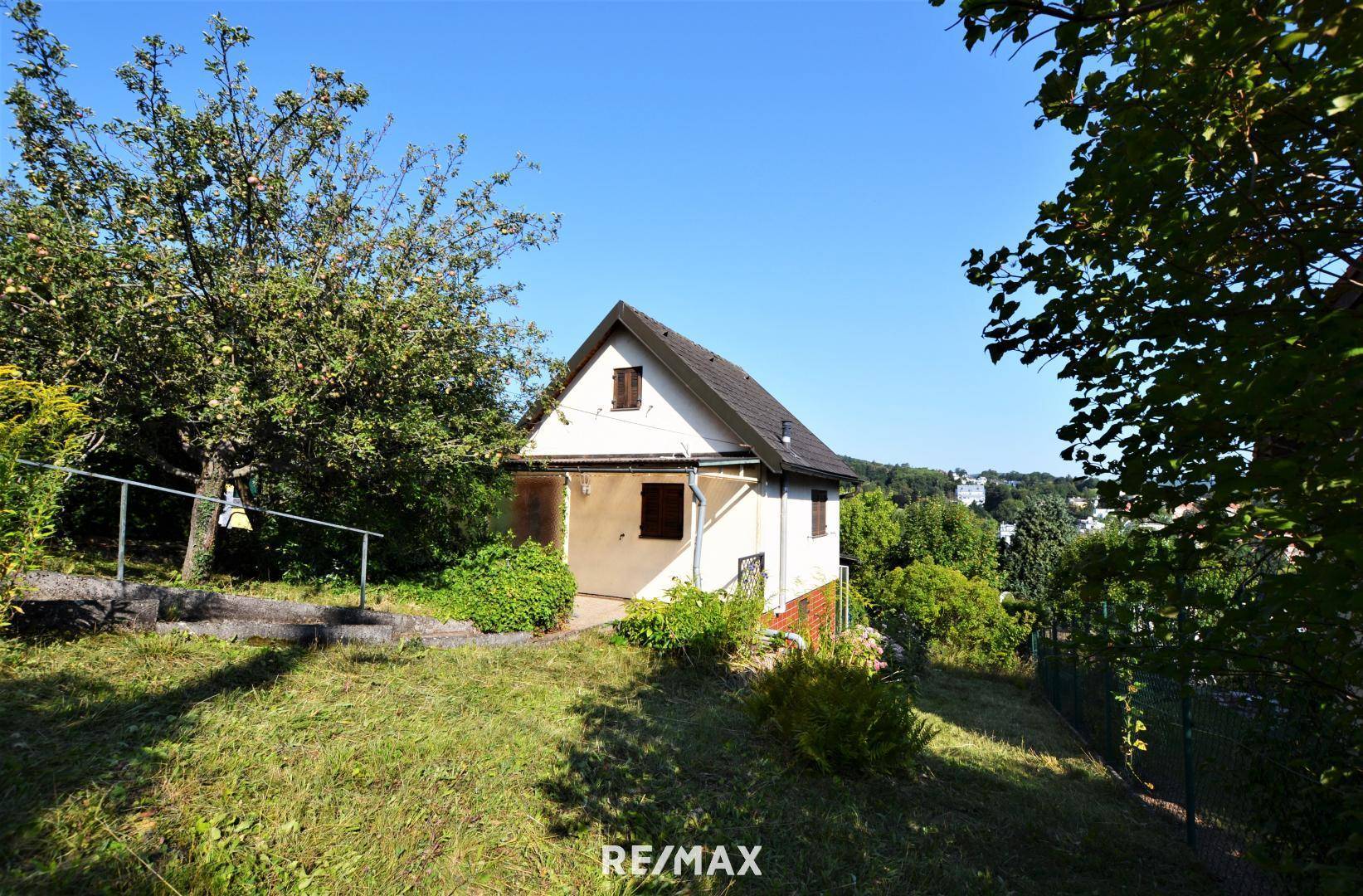 Haus wegseitig