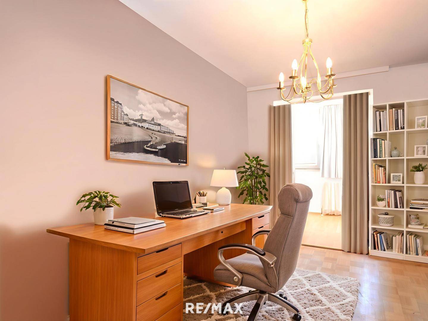 Arbeitszimmer (Virtual Staging)
