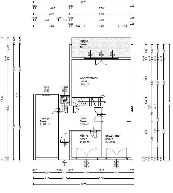 Grundriss des Erdgeschosses mit Wohnzimmer, Esszimmer, Küche und Garage.