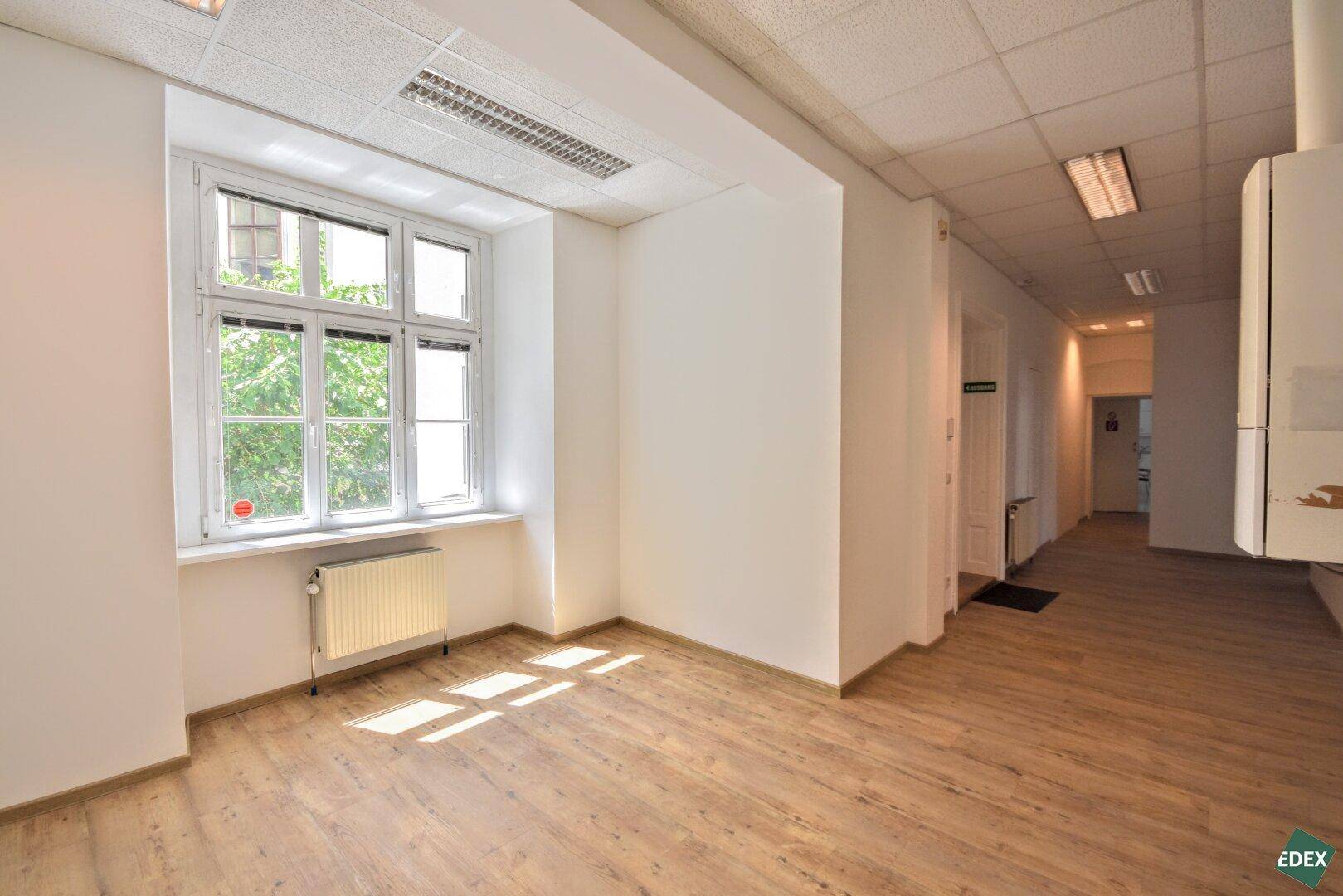 Helles Büro mit optimaler Verkehrsanbindung am Augarten - Widok 6