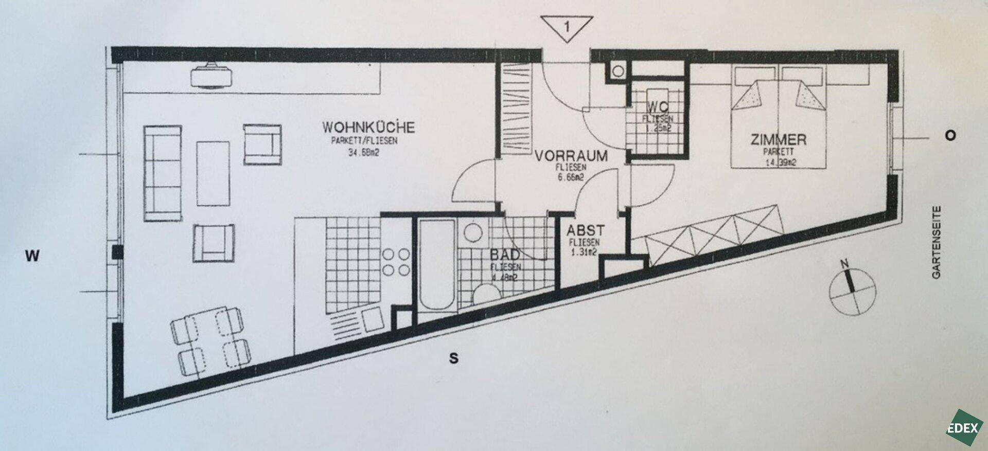 Detaillierter Grundriss einer Wohnung mit Wohnküche, Bad und Schlafzimmer.