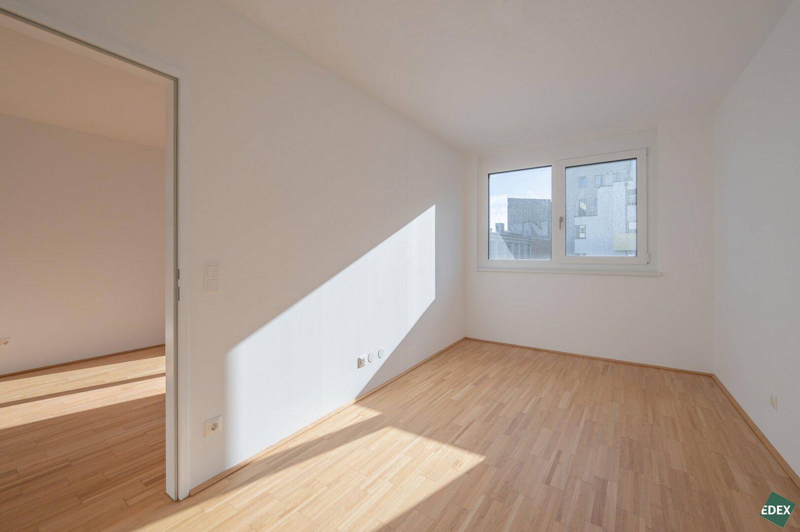 Traumhafter und sehr geräumiger 2-Zimmer-Neubau mit großem Balkon - Widok 5