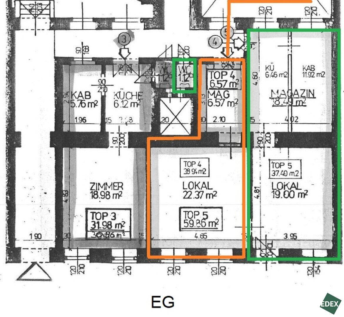 Grundriss zeigt mehrere Räume und Ladenlokale im Erdgeschoss mit eingezeichneten Flächen und zwei Toiletten.