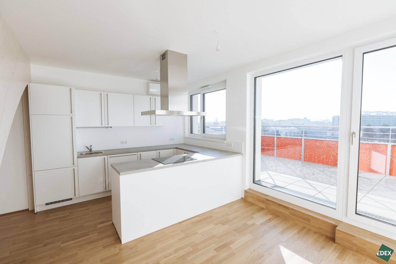 PROVISIONSFREI – Klimatisierte 5 Zimmer-Dachmaisonette inklusiver moderner Wohnküche, mit 4 Terrassen und Garagenplatz - Ansicht 4