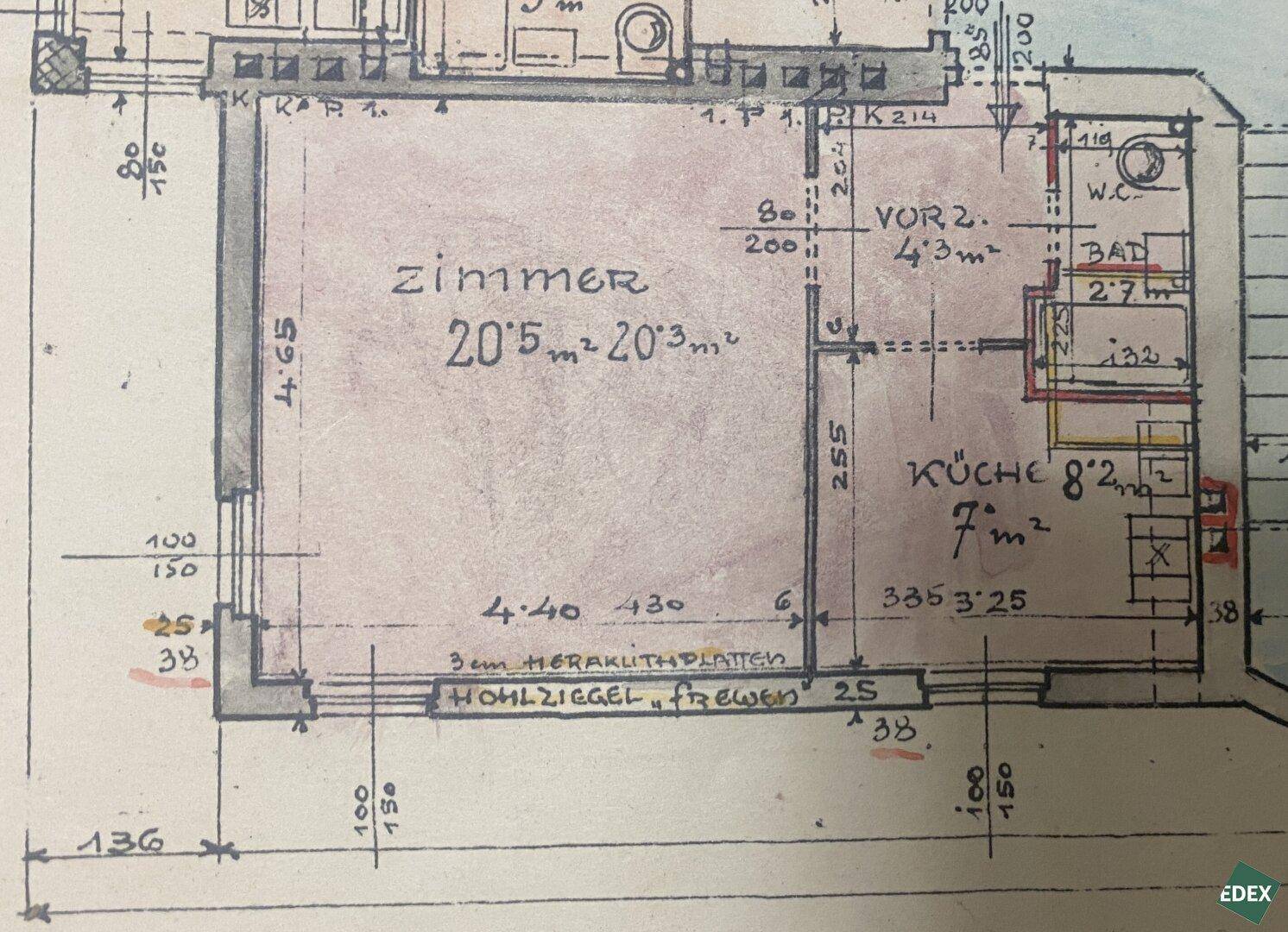 Detaillierter Grundriss mit Zimmer, Küche, Bad und WC, inklusive Maßangaben.