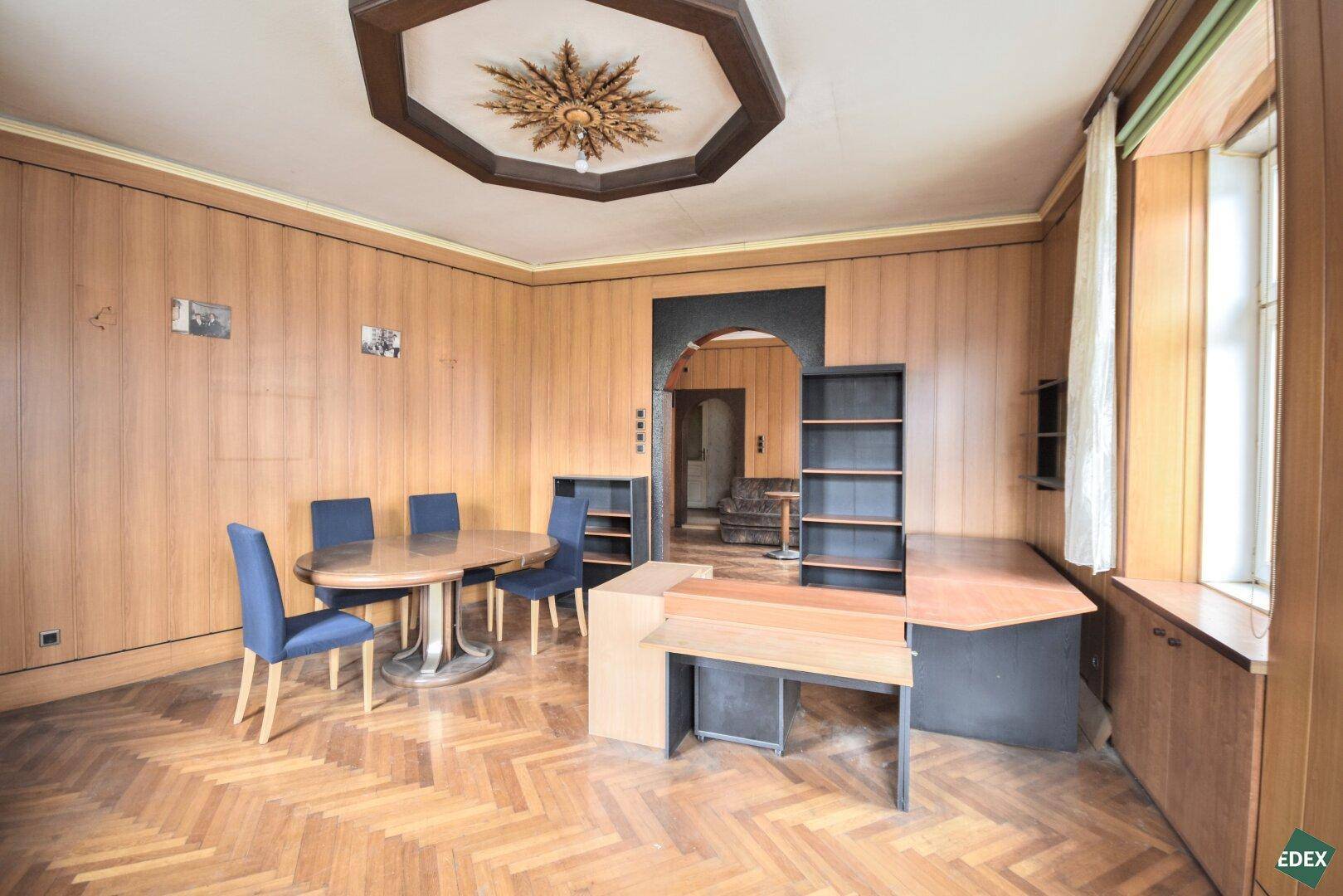 Sanierungsbedürftige 4-Zimmer-Altbauwohnung mit viel Charme - Ansicht 6