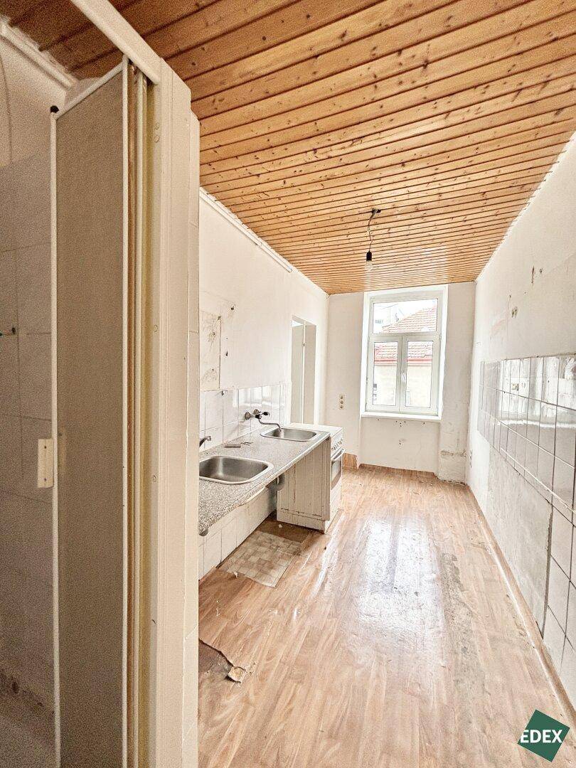 Sanierungsbedürftige 2-Zimmer-Altbauwohnung in guter Lage in Meidling - Ansicht 4