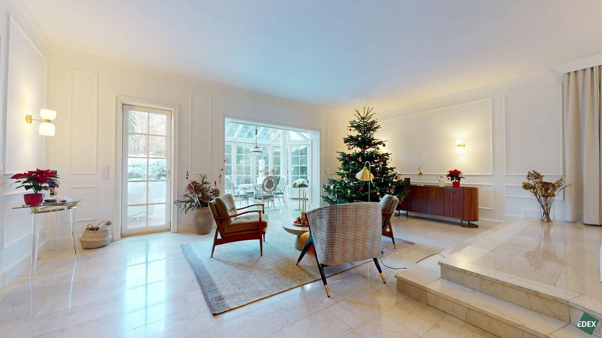 Elegante Villa in idyllischer Wienerwaldlage mit Pool und großem Garten – další