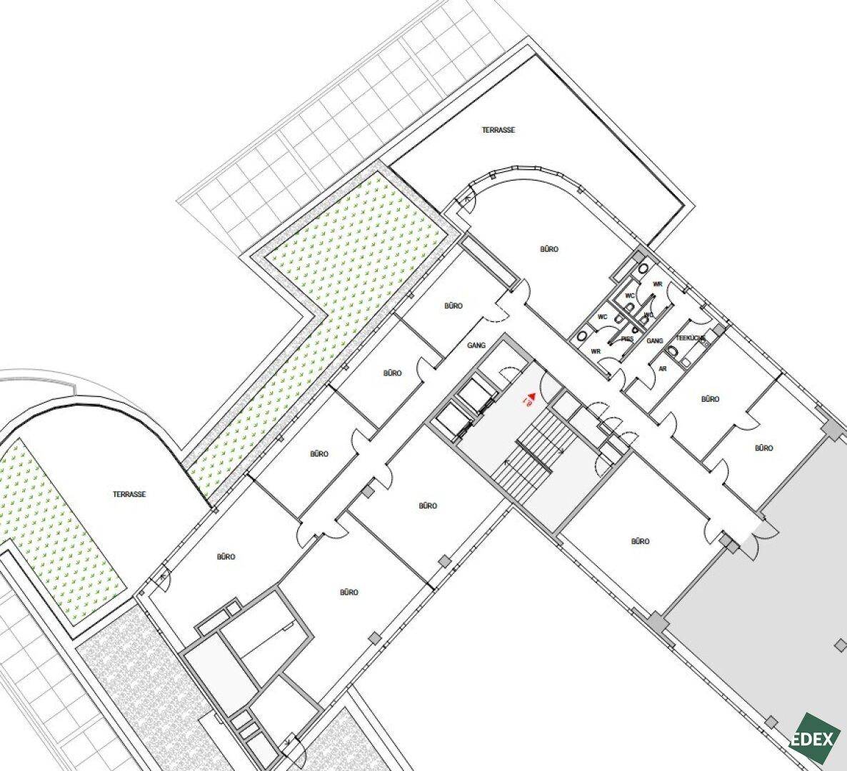 Detaillierter Grundriss mit mehreren Büroräumen, Terrassen und Sanitärbereichen.