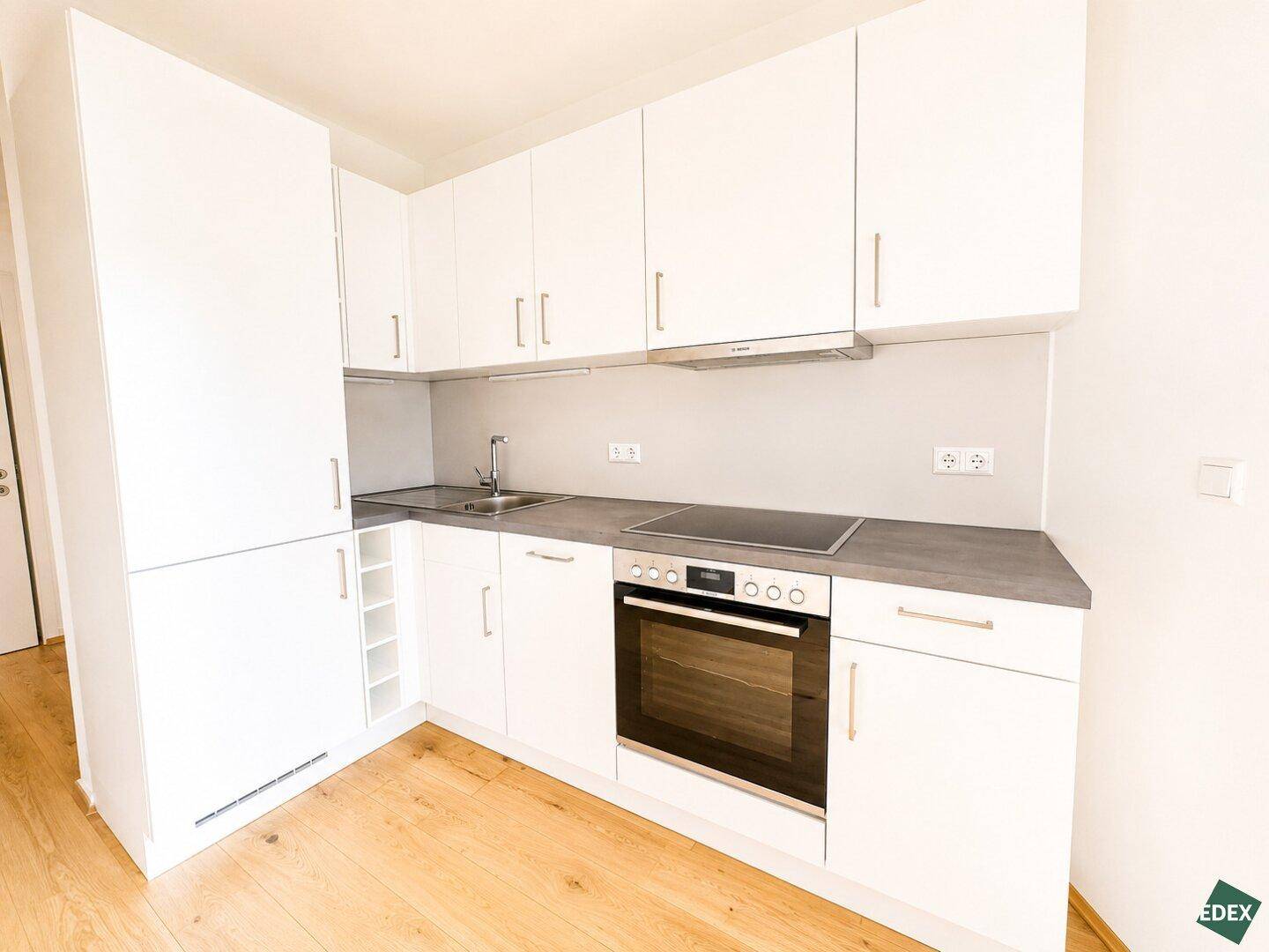 Attraktive 3-Zimmer Wohnung mit Loggia direkt bei der U3 - Ansicht 6