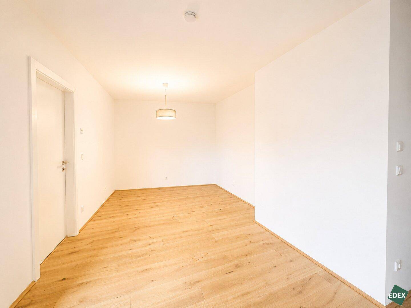 Attraktive 3-Zimmer Wohnung mit Loggia direkt bei der U3 - Ansicht 5