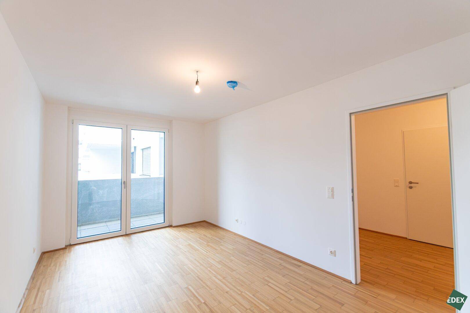 Traumhafter und sehr geräumiger 2-Zimmer-Neubau mit großem Balkon – pohled 3