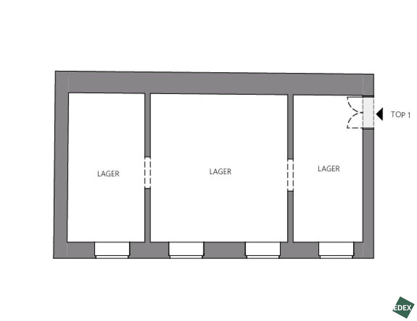 Grundriss zeigt drei separate Lagerräume mit Fenstern und einem Eingangsbereich.