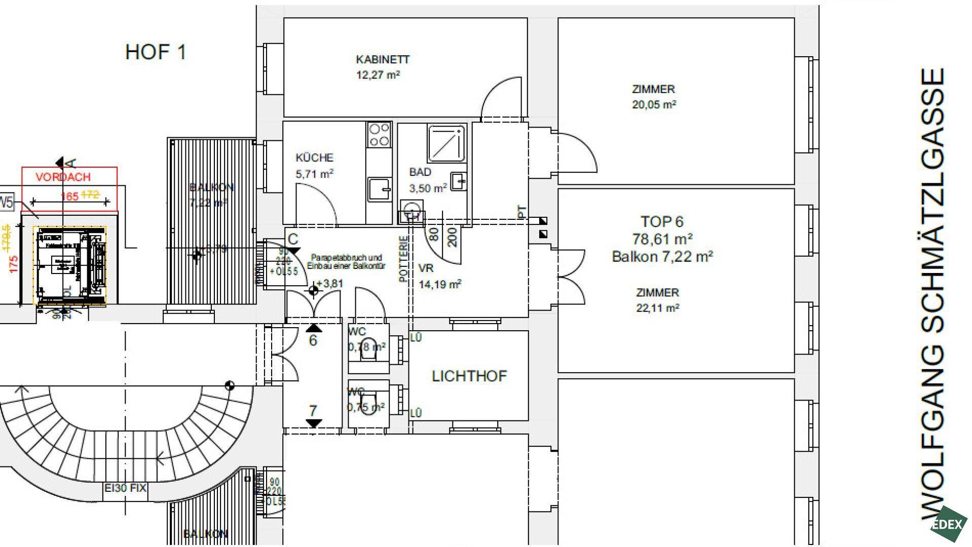 Detaillierter Grundriss einer Wohnung mit Balkon, Küche, Bad und mehreren Zimmern.