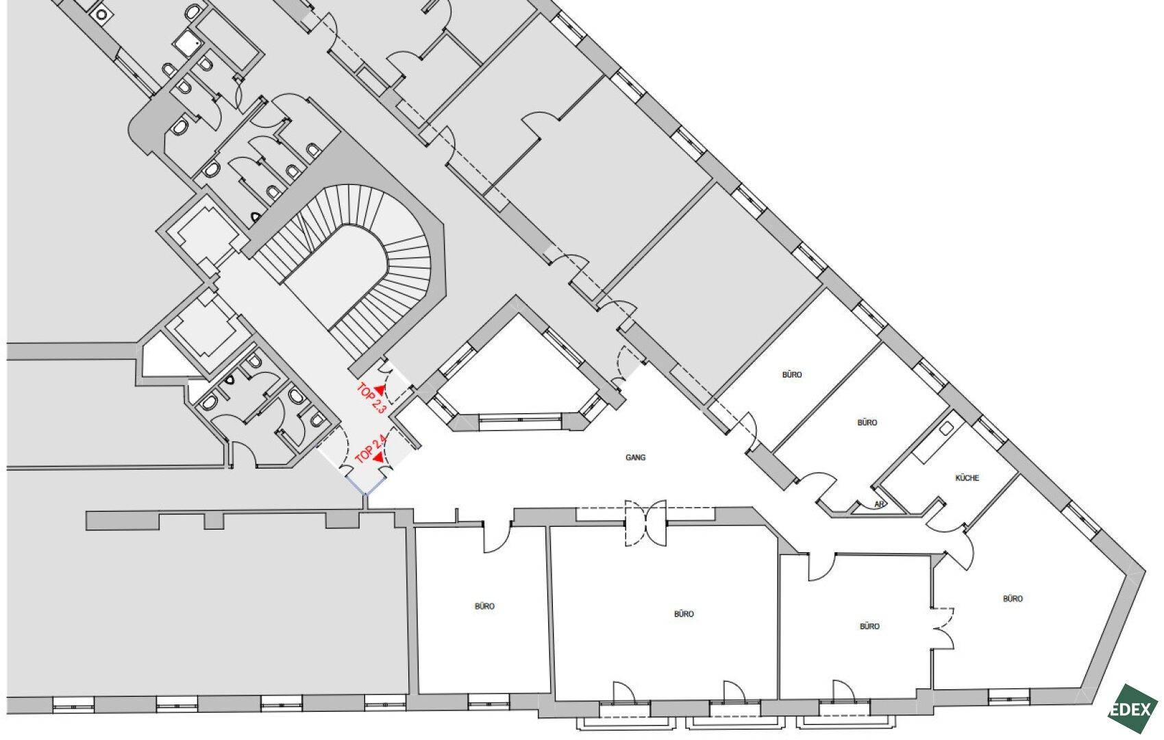 Grundrissplan einer Etage mit mehreren Büroräumen, Küche und Sanitäranlagen.