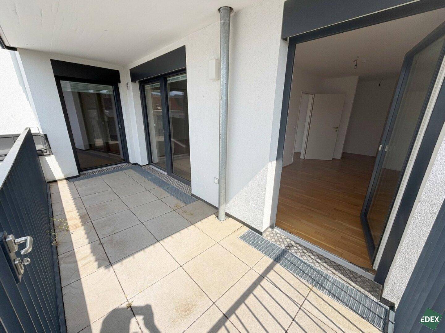 IU | Schöne 3-Zimmer Wohnung mit großem Balkon in Hofruhelage - Mehr