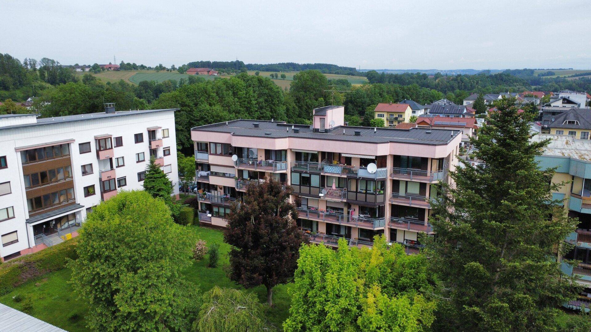 Wohnhaus mit 21 Einheiten - Baujahr 1975, Ausrichtung Süden