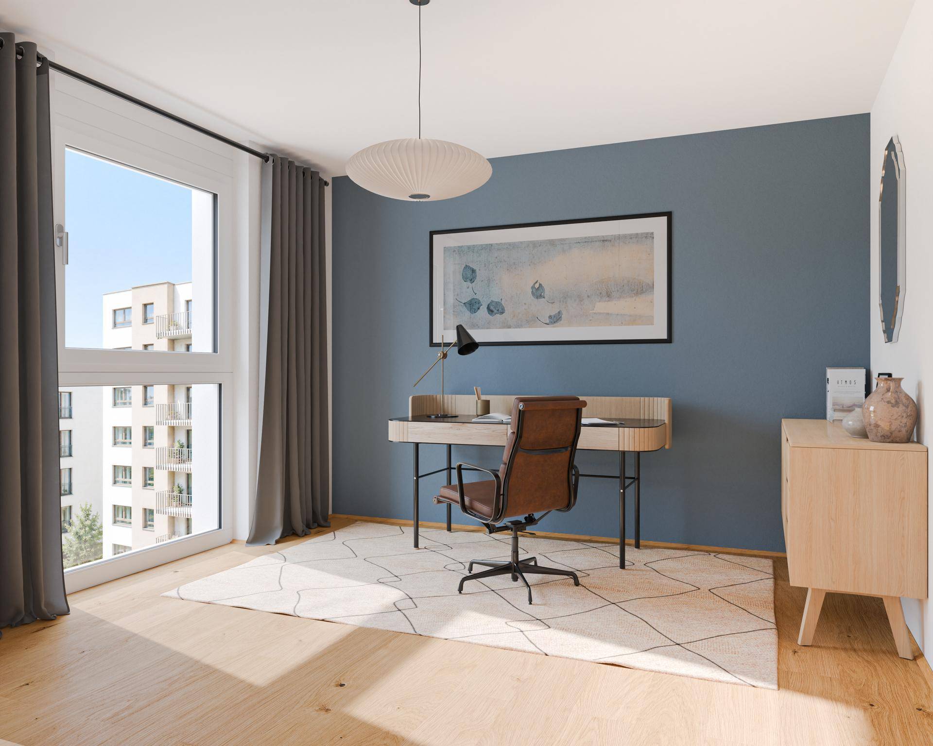 Modernes Arbeitszimmer mit Holzboden, großem Fenster und einer Akzentwand in Blau.