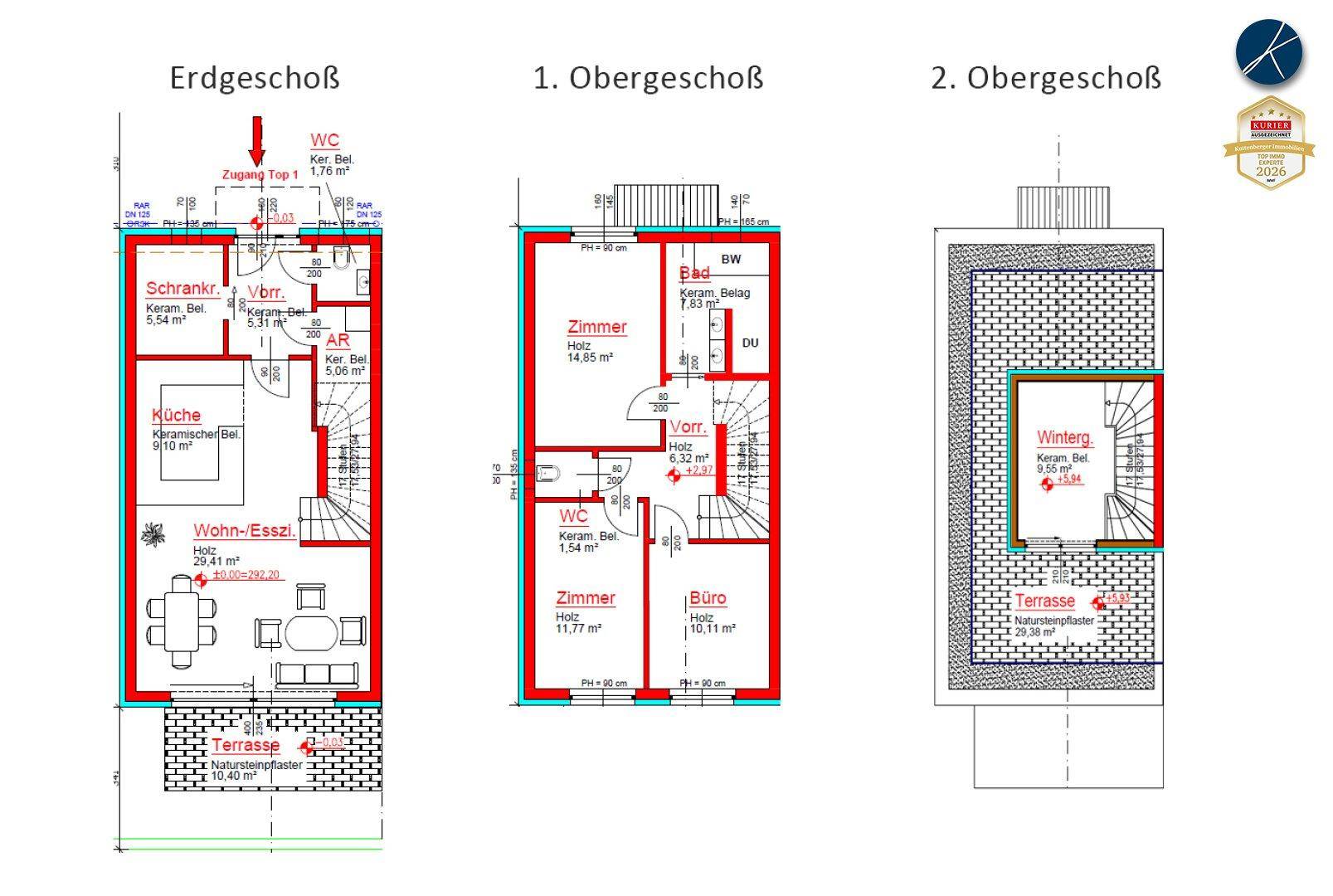 Detaillierter Grundriss über drei Etagen mit Wohn-Essbereich, Küche und mehreren Zimmern.