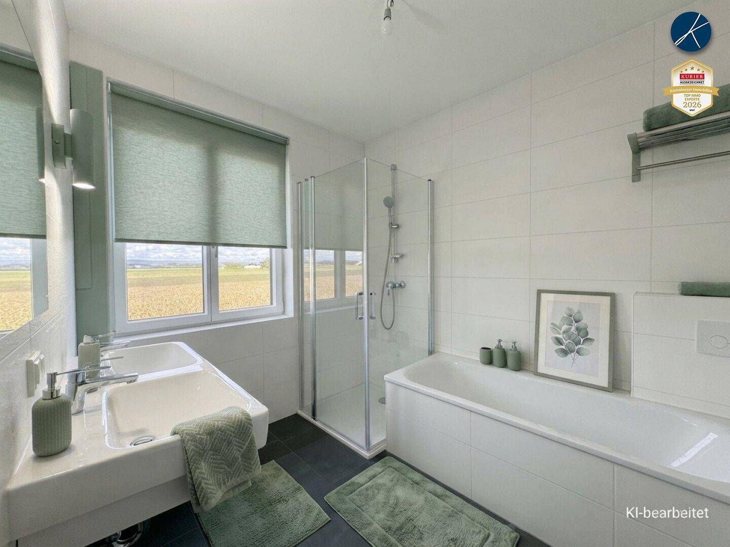 Modernes Badezimmer mit Doppelwaschbecken, Dusche, Badewanne und Fenster mit Weitblick.
