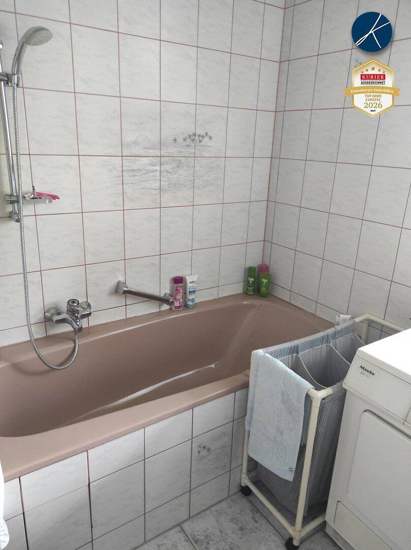 Bad mit Wanne