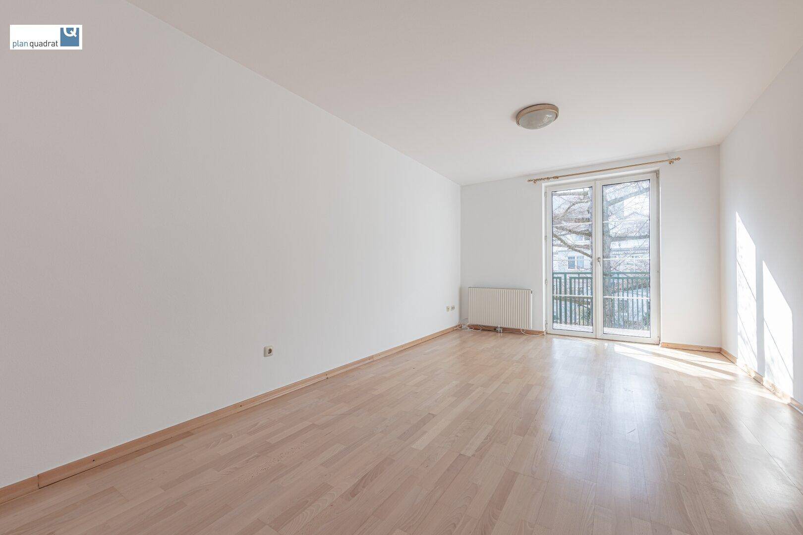 Zimmer 1 (gem. Grundrissskizze) - ca. 18,50 m²