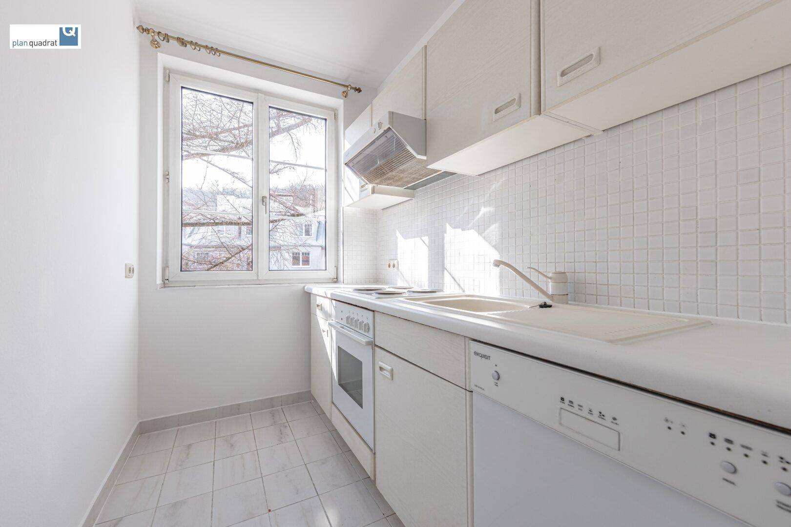 Küche (ca. 4,80 m²) mit Küchenzeile