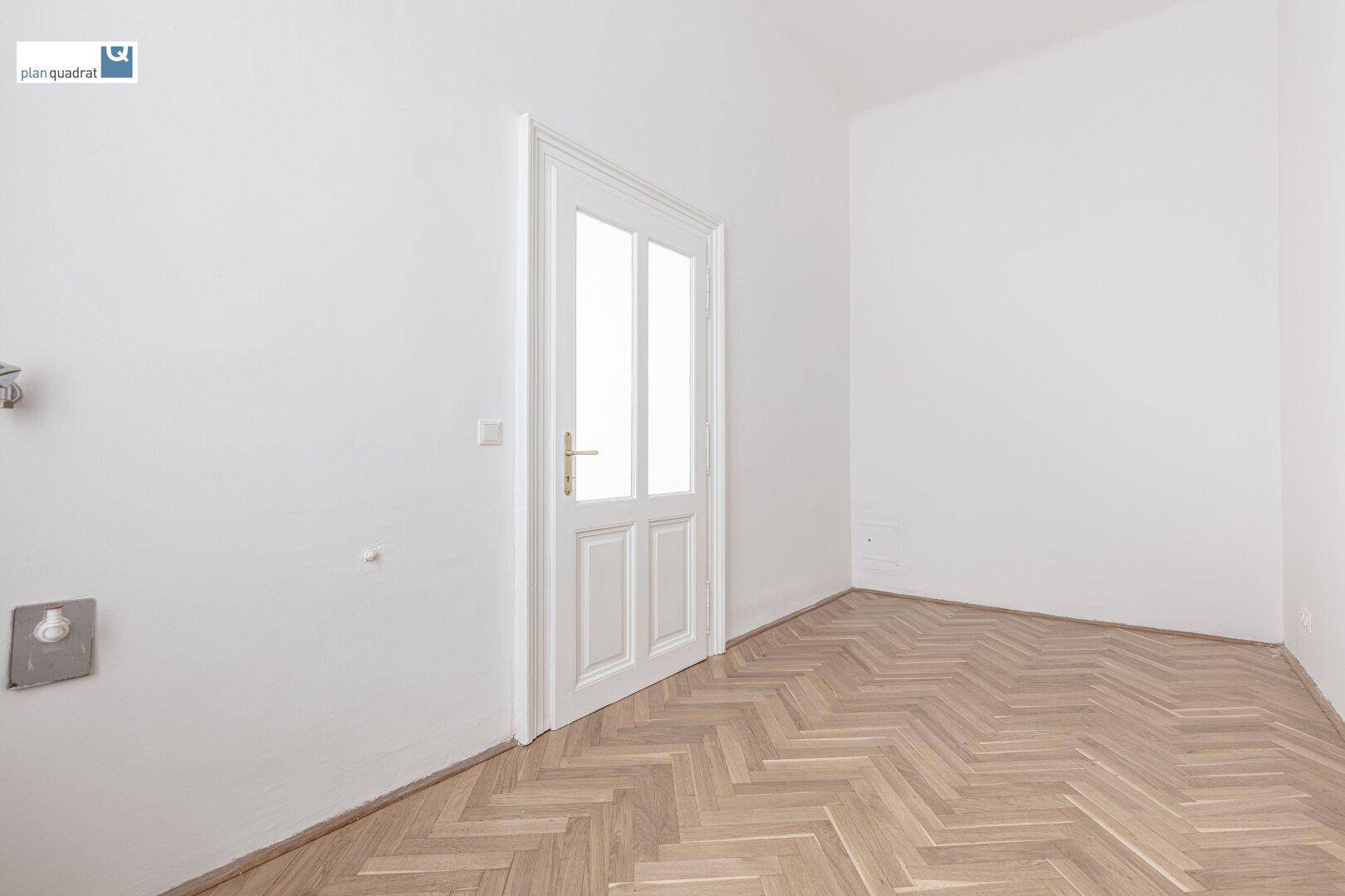 Zimmer 7 (gem. "Grundriss-Skizze") - ca. 10,20 m²