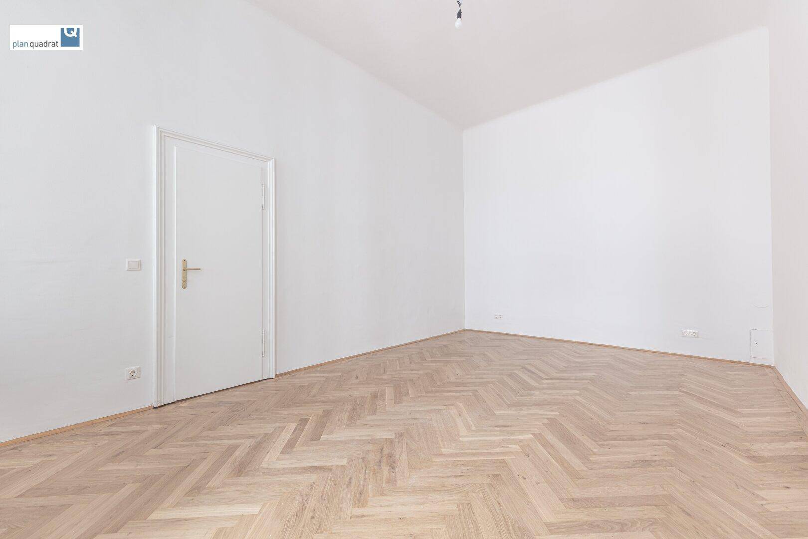 Zimmer 5 (gem. "Grundriss-Skizze") - ca. 21,20 m²