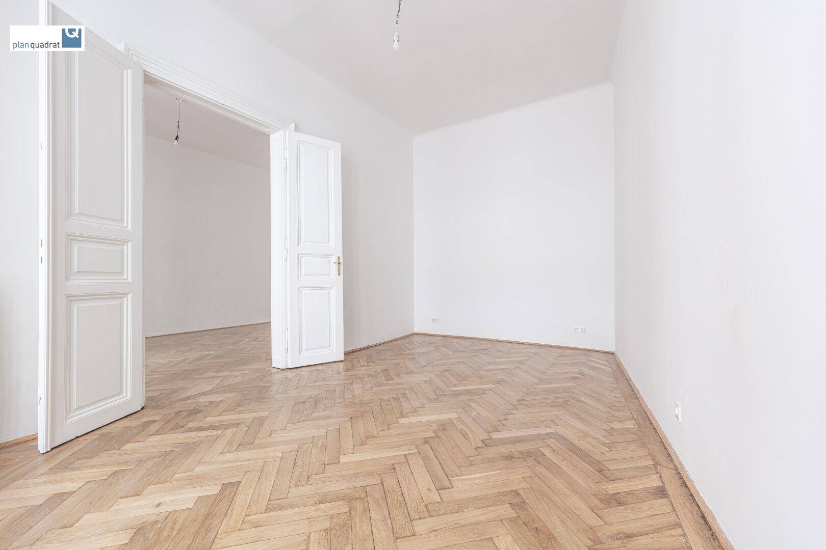 Zimmer 6 (gem. "Grundriss-Skizze") - ca. 19,80 m²