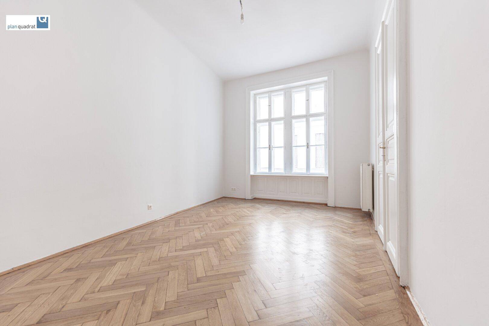 Zimmer 6 (gem. "Grundriss-Skizze") - ca. 19,80 m²