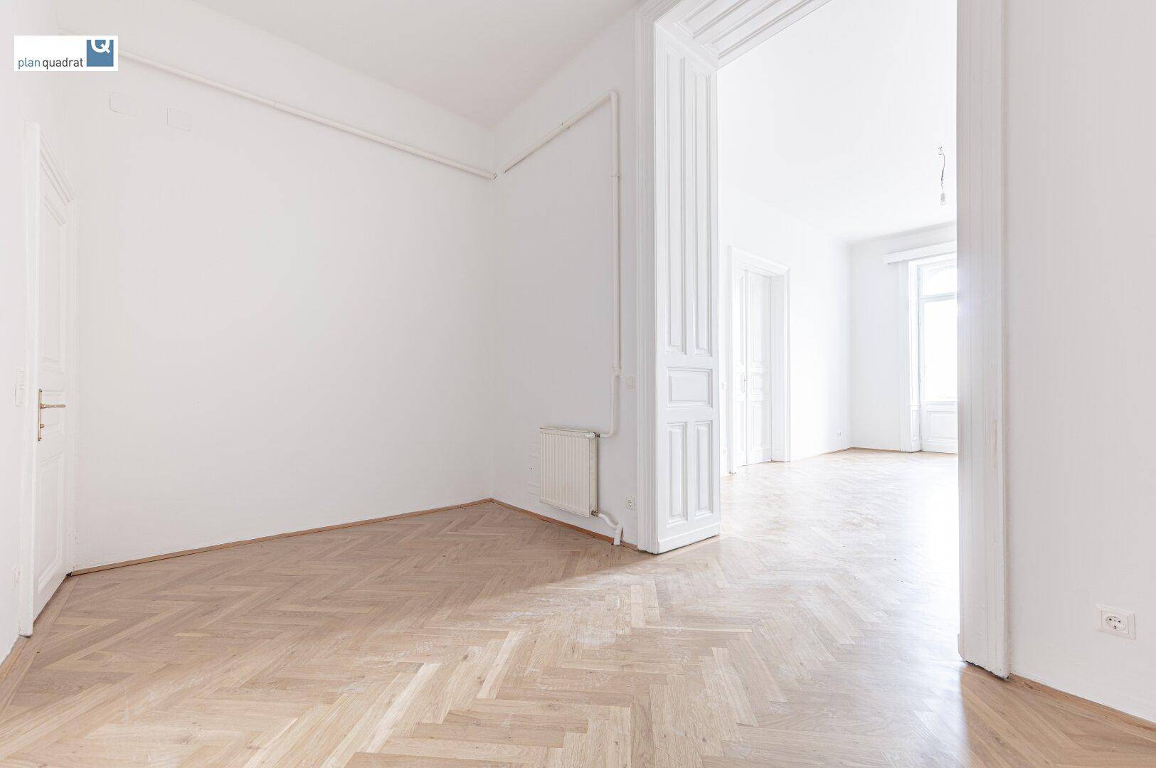 Gang 2 (gem. "Grundriss-Skizze") - ca. 12,80 m²