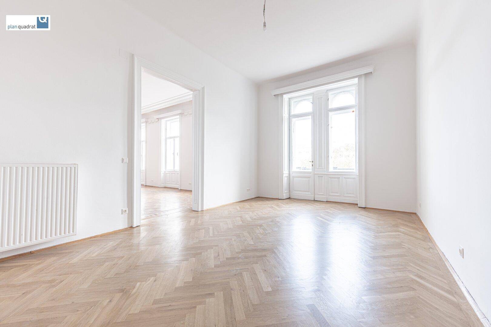 Zimmer 1 (gem. "Grundriss-Skizze") - ca. 23,80 m²