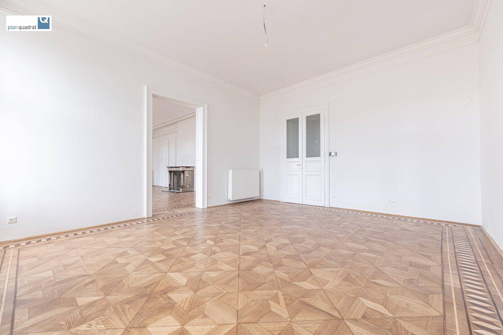 Zimmer 2 (gem. "Grundriss-Skizze") - ca. 30,40 m²