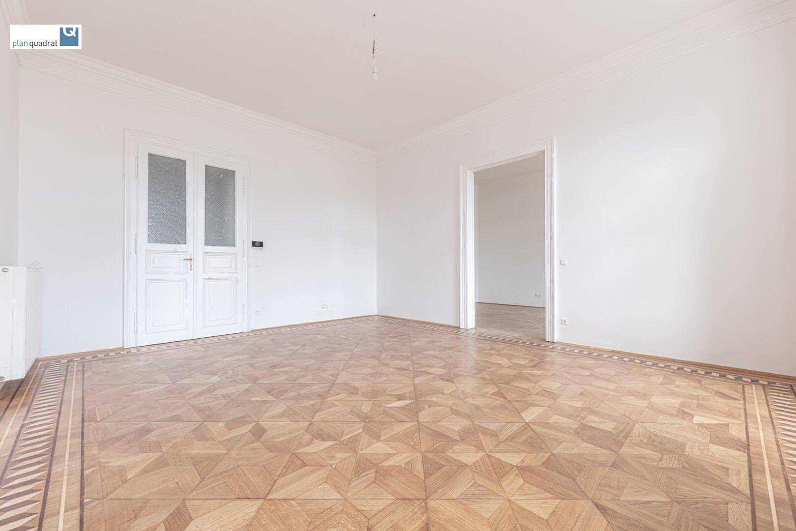 Zimmer 2 (gem. "Grundriss-Skizze") - ca. 30,40 m²