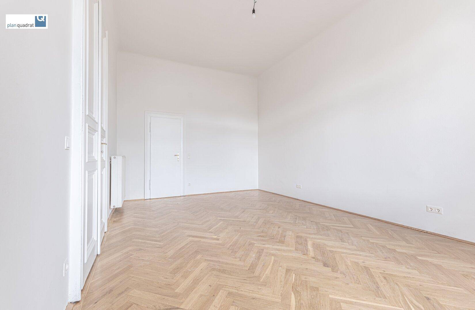 Zimmer 3 (gem. "Grundriss-Skizze") - ca. 24,00 m²